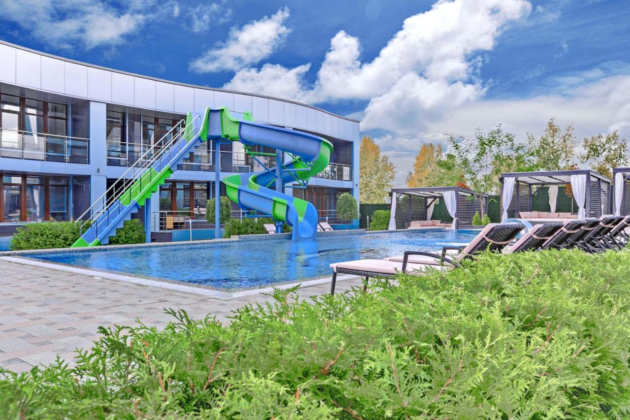 Sky River Club Complex Киев Экстерьер фото